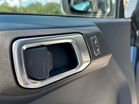 New 2024 Ford Bronco Outer Banks w/ Sasquatch Package image 11