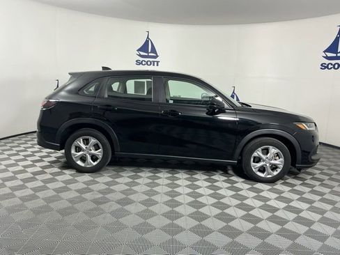Used 2023 Honda HR-V LX image 6
