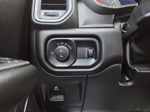 Used 2025 RAM 1500 Classic Warlock image 37