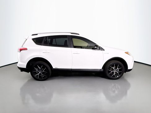 Used 2018 Toyota RAV4 SE w/ Advanced Technology Package AWD/4WD image 11