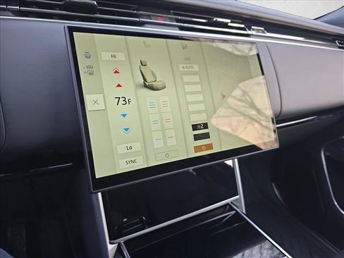 New 2025 Land Rover Range Rover Long Wheelbase SE image 26