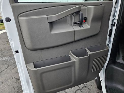 New 2025 Chevrolet Express 2500 Extended image 10