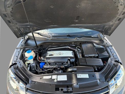 Used 2013 Volkswagen Eos Lux FWD image 24