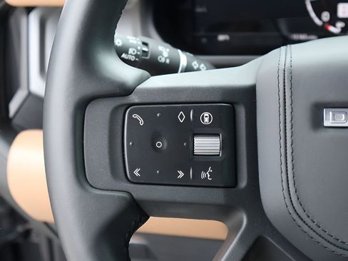 Certified 2025 Land Rover Defender 110 X AWD/4WD image 30
