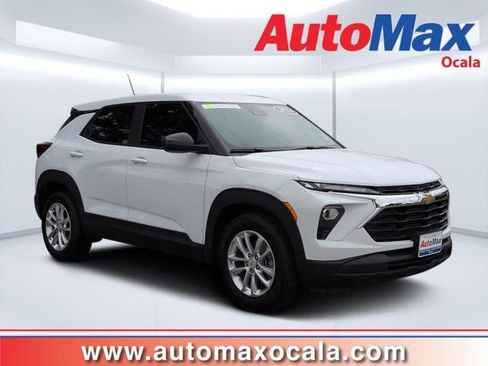 Used 2024 Chevrolet TrailBlazer LS w/ LS Convenience Package FWD image 1