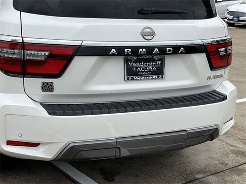 Used 2022 Nissan Armada Platinum w/ Captain's Chairs Package image 6