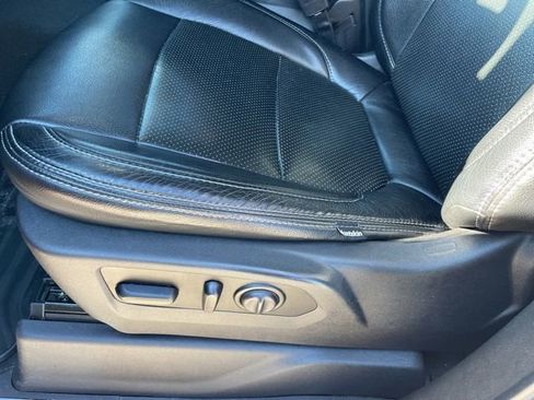 Used 2019 GMC Sierra 1500 Elevation w/ Elevation Value Package image 8