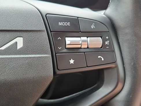 Used 2026 Kia Sportage LX FWD image 19