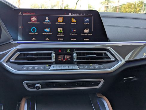 Used 2022 BMW X6 xDrive40i w/ M Sport Package image 24