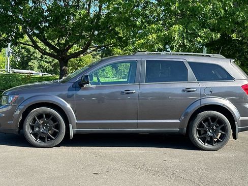 Used 2019 Dodge Journey SE w/ Premium Group FWD image 5