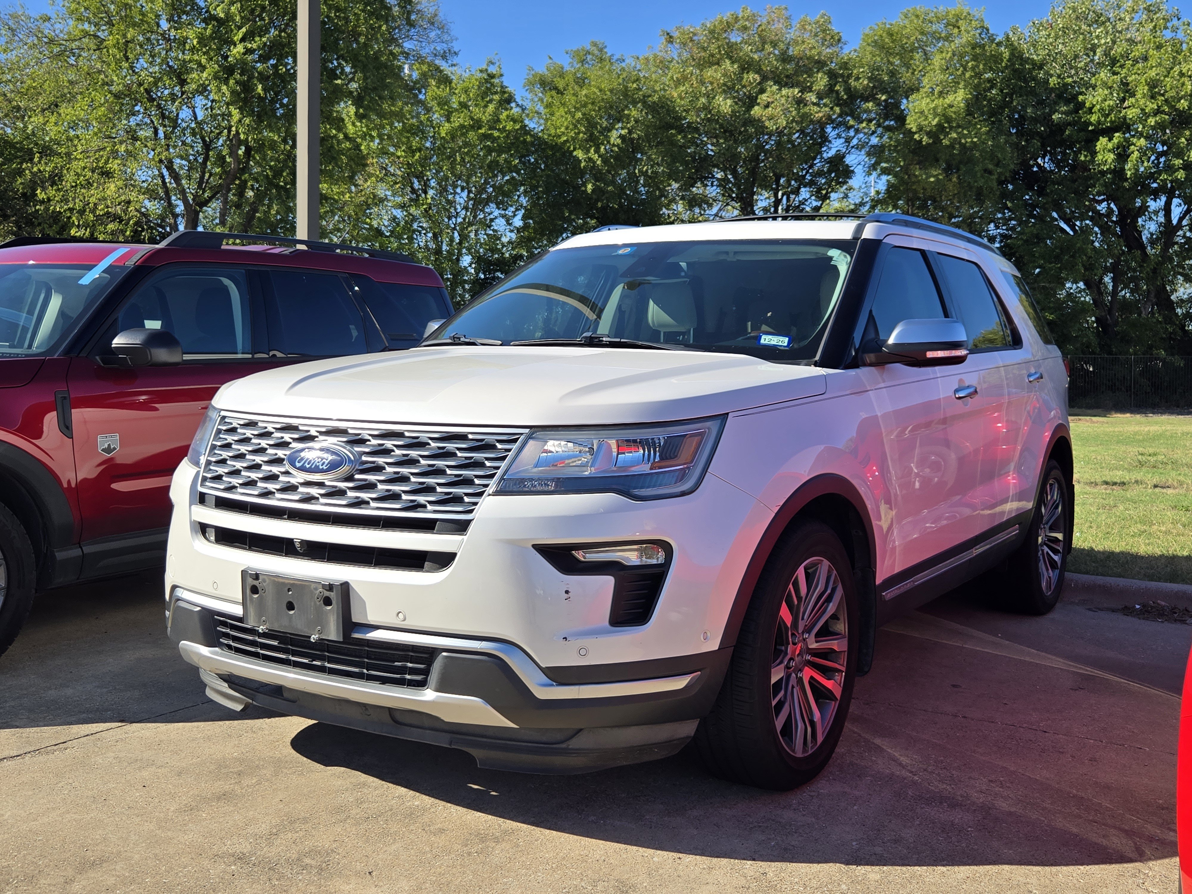 Used 2019 Ford Explorer Platinum AWD/4WD image 3