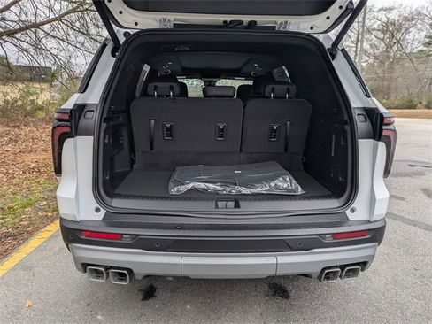 New 2026 Chevrolet Traverse LT w/ Sun and Wheel Package image 31