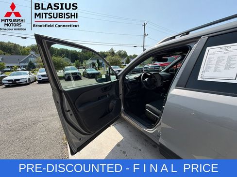 Used 2025 Subaru Forester Premium w/ Convenience Package #1 AWD/4WD image 14