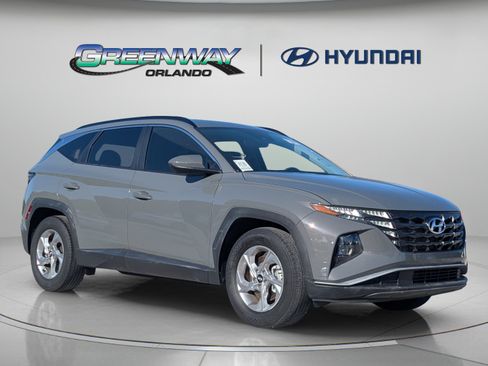 Used 2024 Hyundai Tucson SEL FWD image 2