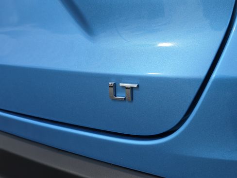 New 2026 Chevrolet Trax LT w/ Sunroof Package FWD image 16