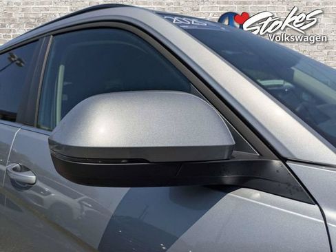 Certified 2025 Volkswagen Atlas SE FWD image 12