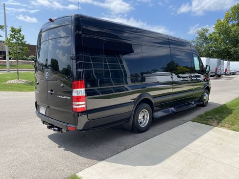 Used 2015 Mercedes-Benz Sprinter 3500 image 5