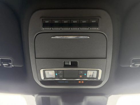 Used 2024 Ford F250 Lariat w/ Lariat Ultimate Package AWD/4WD image 11