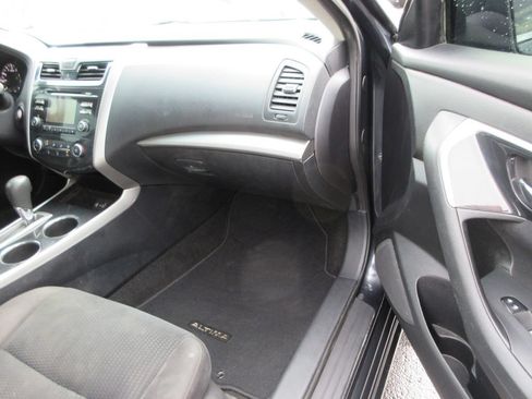 Used 2014 Nissan Altima 2.5 S w/ Display Audio Package FWD image 18