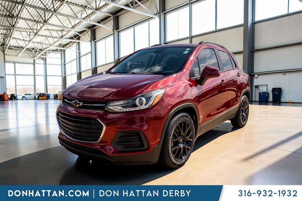 Used 2022 Chevrolet Trax LT w/ Sport Edition FWD image 26