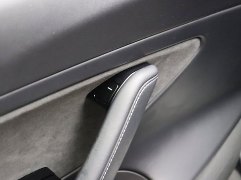 Used 2020 Tesla Model 3 Long Range image 21