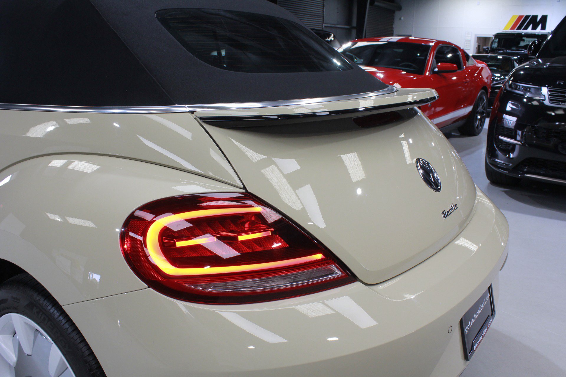 Used 2019 Volkswagen Beetle 2.0T S FWD image 18