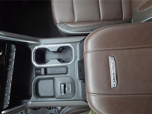 Used 2025 GMC Sierra 2500 Denali w/ Technology Package image 35