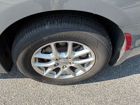 Used 2025 Chrysler Pacifica Select FWD image 12