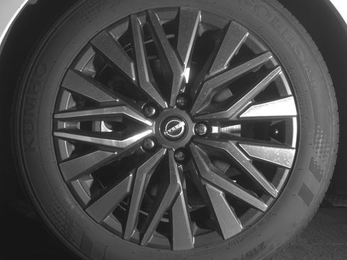 Used 2025 Nissan Altima 2.5 SV image 12