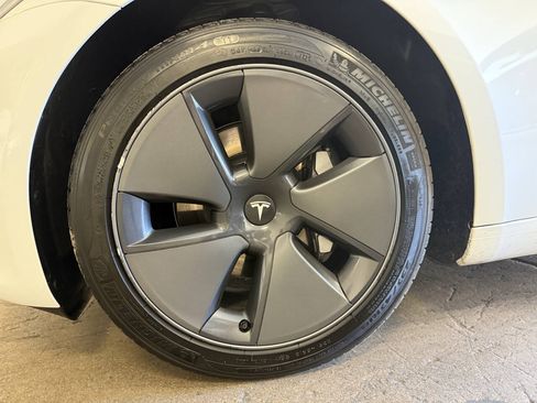 Used 2023 Tesla Model 3 Standard Range RWD image 33