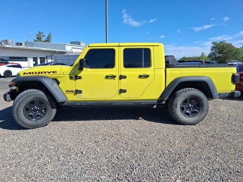 Used 2023 Jeep Gladiator Mojave w/ LED Lighting Group AWD/4WD image 2