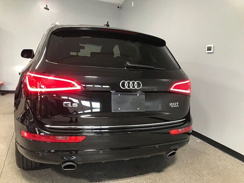 Used 2017 Audi Q5 2.0T Premium Plus w/ Technology Package AWD/4WD image 4