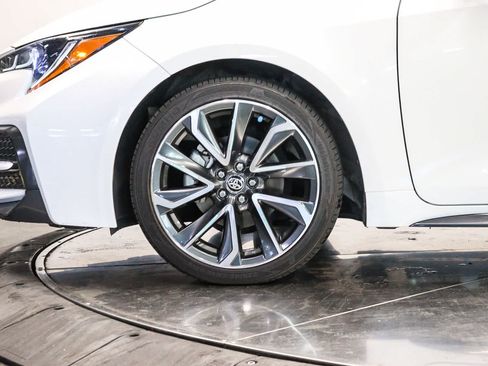 Used 2022 Toyota Corolla SE w/ Carpet Mat Package (TMS) FWD image 9