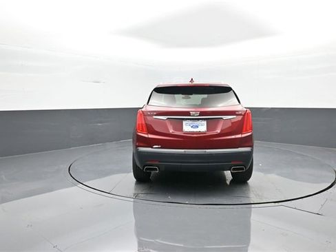 Used 2018 Cadillac XT5 Luxury w/ Driver Awareness Package image 6