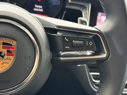 Certified 2023 Porsche Macan image 25