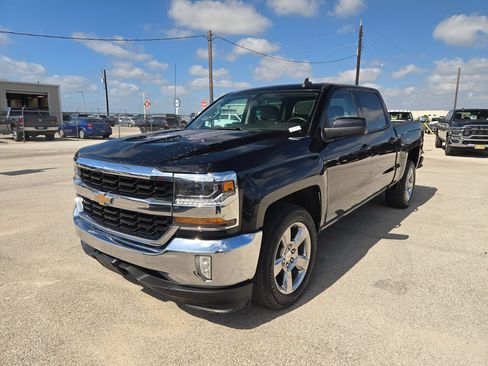Used 2018 Chevrolet Silverado 1500 LT w/ Texas Edition RWD image 7
