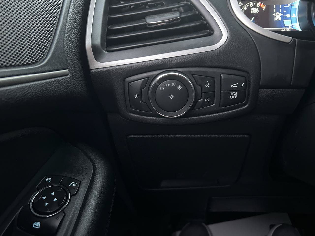 Used 2021 Ford Edge SEL w/ Convenience Package AWD/4WD image 24
