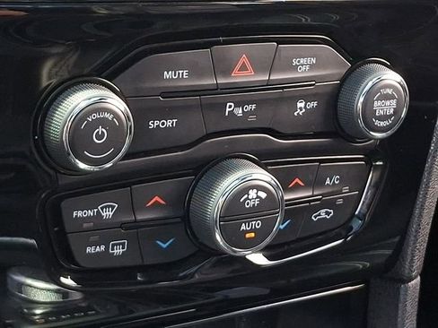 Used 2022 Chrysler 300 S RWD image 16
