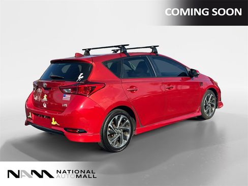 Used 2017 Toyota Corolla iM image 5