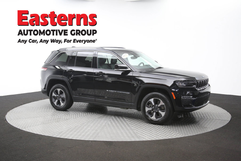 Used 2023 Jeep Grand Cherokee 4WD 4xe image 57