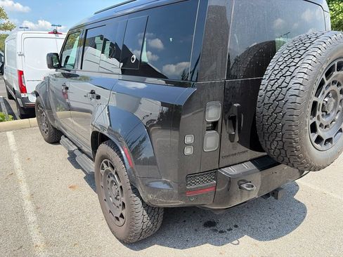Certified 2026 Land Rover Defender 110 OCTA AWD/4WD image 7
