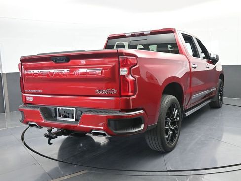 Used 2024 Chevrolet Silverado 1500 High Country w/ Technology Package image 5