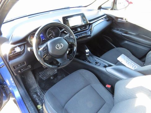 Used 2018 Toyota C-HR XLE image 11
