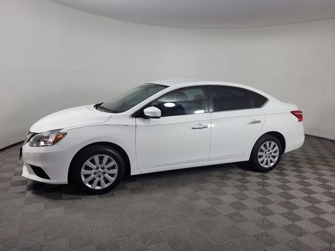 Used 2019 Nissan Sentra S FWD image 2