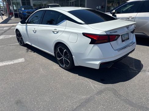 Used 2023 Nissan Altima 2.5 SR w/ SR Premium Package FWD image 5