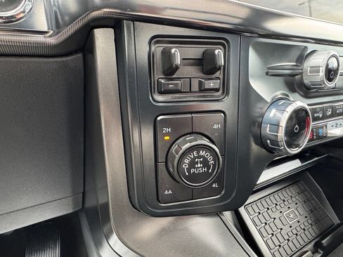 Used 2025 Ford F150 Lariat w/ Equipment Group 502A High AWD/4WD image 14