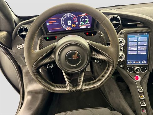 Used 2018 McLaren 720S Performance image 23