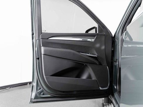 Used 2025 Cadillac Escalade V w/ LPO, Floor Liner Package image 18