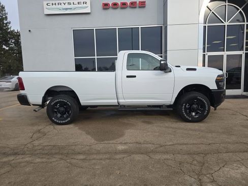 Used 2025 RAM 2500 Tradesman w/ Safety Group AWD/4WD image 3