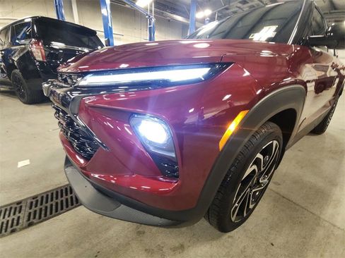 Certified 2025 Chevrolet TrailBlazer RS w/ Convenience Package image 29